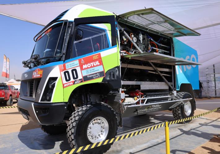 氢能源卡车首次亮相达喀尔拉力赛.jpg