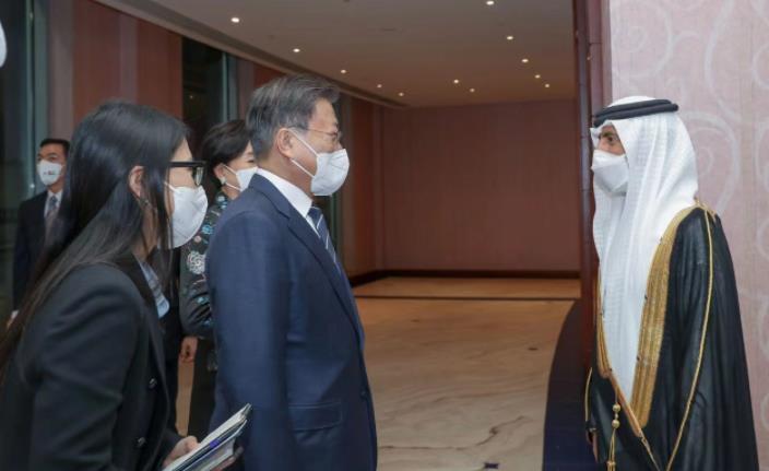 韩国总统文在寅访问阿联酋，将讨论氢能、国防等领域的合作.jpg